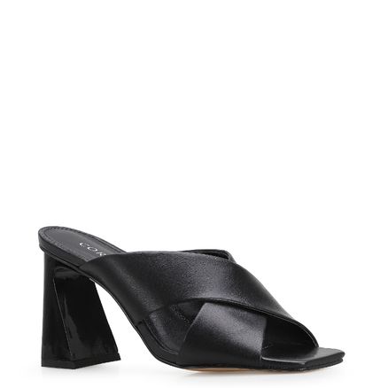Mule Tiras Cruzadas - Couro Preto