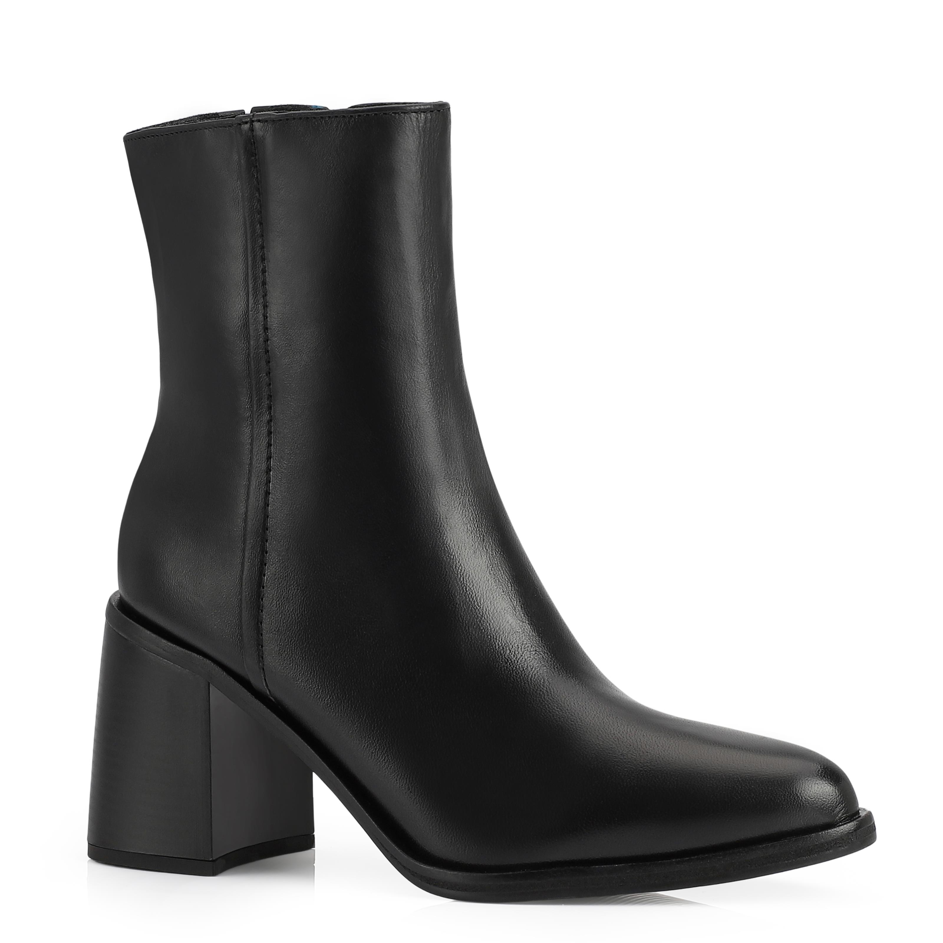 Botas: calçado atemporal e confortável Corello Corello